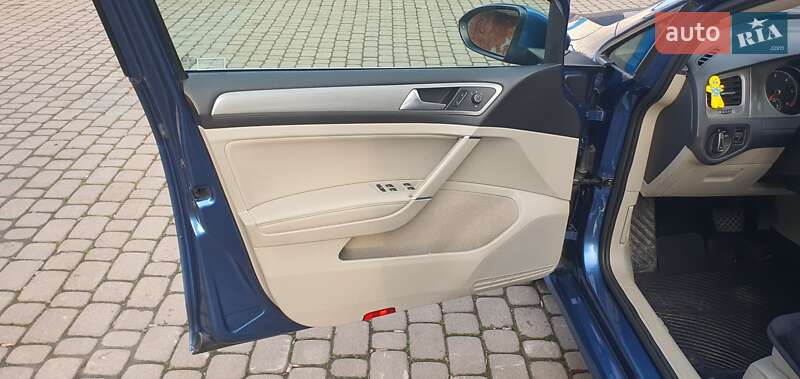 Универсал Volkswagen Golf 2015 в Ивано-Франковске