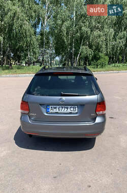 Универсал Volkswagen Golf 2012 в 