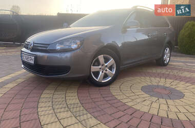 Универсал Volkswagen Golf 2010 в 