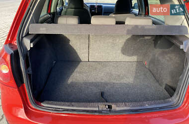 Хэтчбек Volkswagen Golf 2008 в 