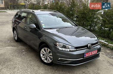 Універсал Volkswagen Golf 2019 в Івано-Франківську