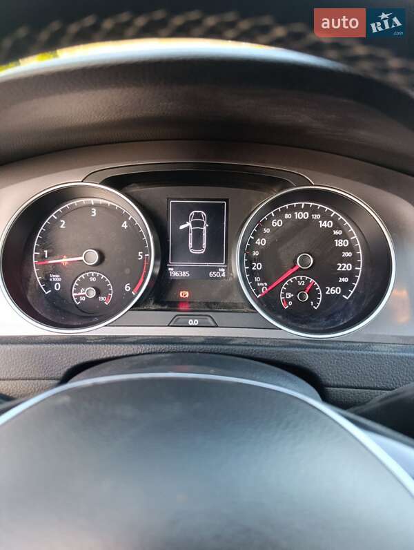 Универсал Volkswagen Golf 2016 в Иршаве