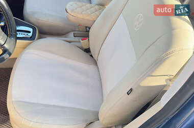 Хэтчбек Volkswagen Golf 1999 в 