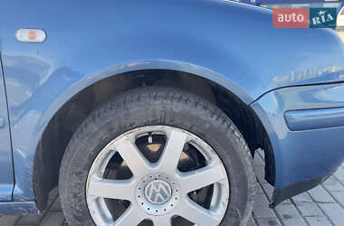 Хэтчбек Volkswagen Golf 1999 в 