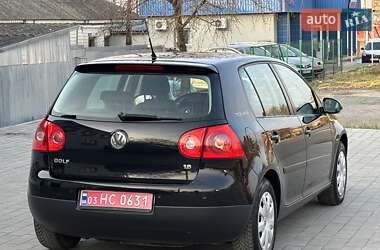 Хэтчбек Volkswagen Golf 2008 в 