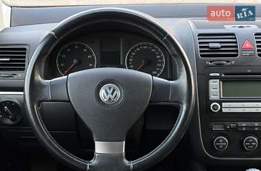 Хэтчбек Volkswagen Golf 2008 в 