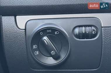Хэтчбек Volkswagen Golf 2008 в 
