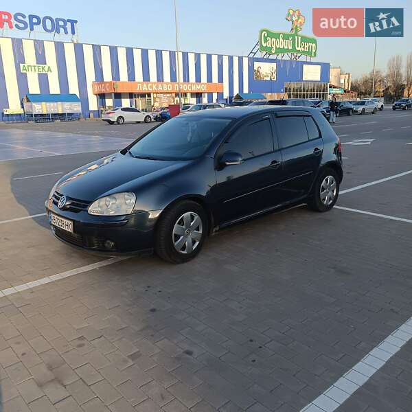 Хэтчбек Volkswagen Golf 2006 в 