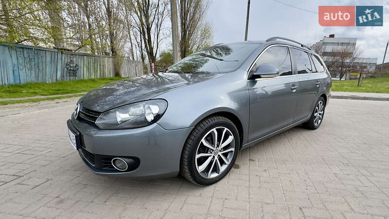 Универсал Volkswagen Golf 2011 в 