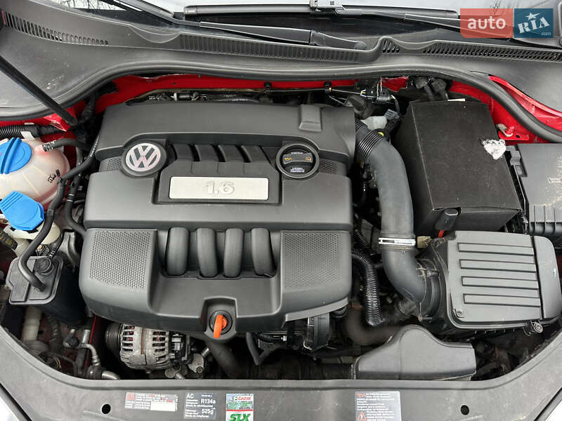 Хэтчбек Volkswagen Golf 2008 в Виннице