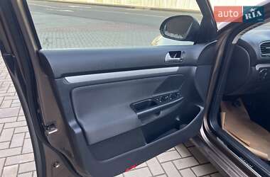 Универсал Volkswagen Golf 2013 в 