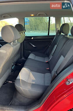 Універсал Volkswagen Golf 2005 в 