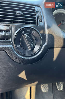 Універсал Volkswagen Golf 2005 в 