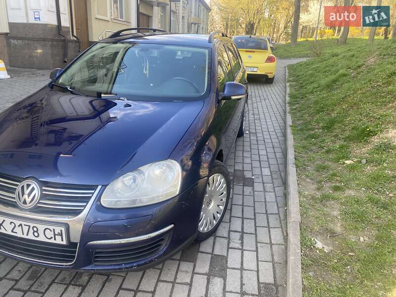 Універсал Volkswagen Golf 2008 в Рівному