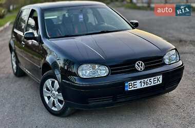 Хэтчбек Volkswagen Golf 1999 в 