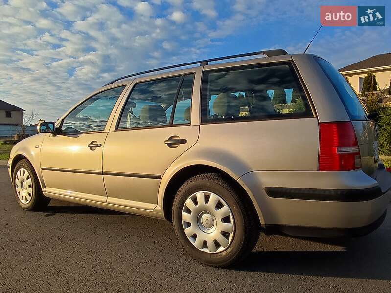 Універсал Volkswagen Golf 2004 в Запоріжжі