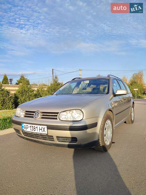 Універсал Volkswagen Golf 2004 в Запоріжжі