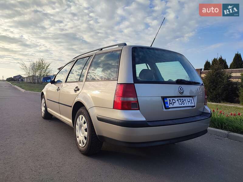 Універсал Volkswagen Golf 2004 в Запоріжжі