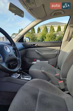Универсал Volkswagen Golf 2004 в 