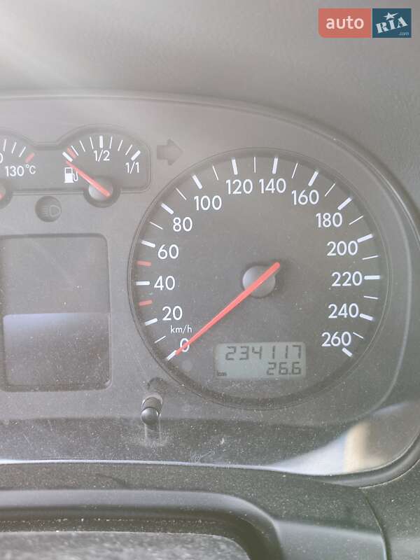 Універсал Volkswagen Golf 2004 в Запоріжжі