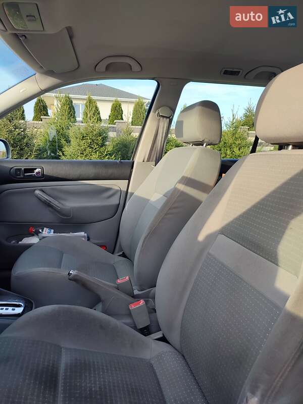 Універсал Volkswagen Golf 2004 в Запоріжжі