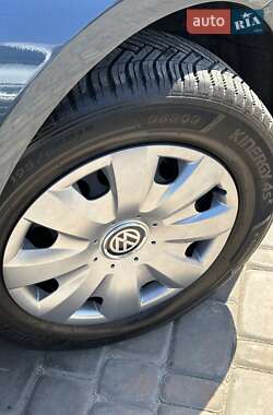 Хэтчбек Volkswagen Golf 2010 в 