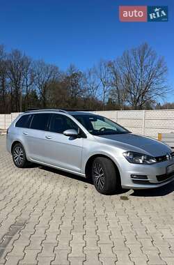 Универсал Volkswagen Golf 2016 в 
