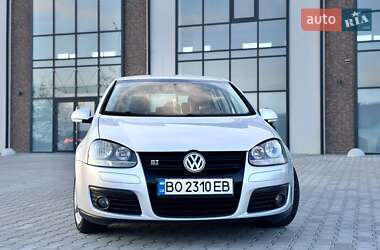 Хэтчбек Volkswagen Golf 2008 в 