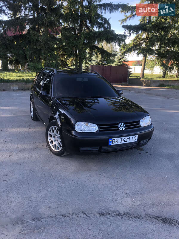 Универсал Volkswagen Golf 2002 в 