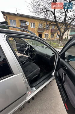 Универсал Volkswagen Golf 2001 в 