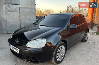 Хэтчбек Volkswagen Golf 2004 в 