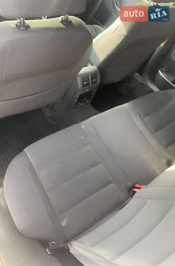 Хэтчбек Volkswagen Golf 2005 в 