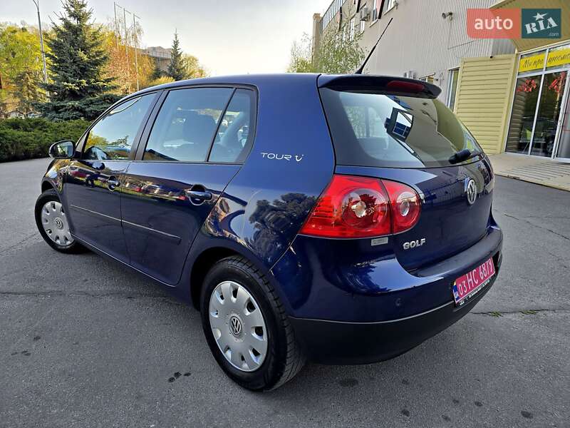 Хэтчбек Volkswagen Golf 2008 в Полтаве