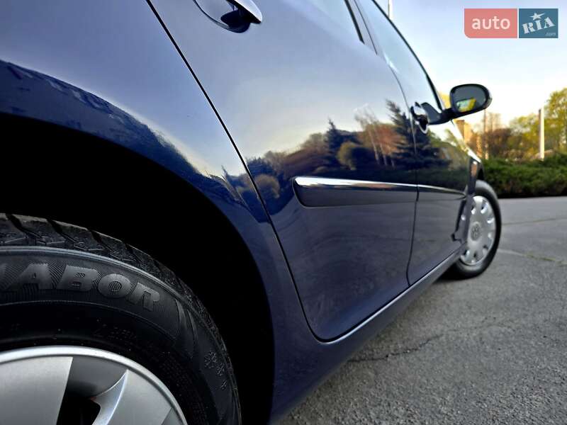Хэтчбек Volkswagen Golf 2008 в Полтаве