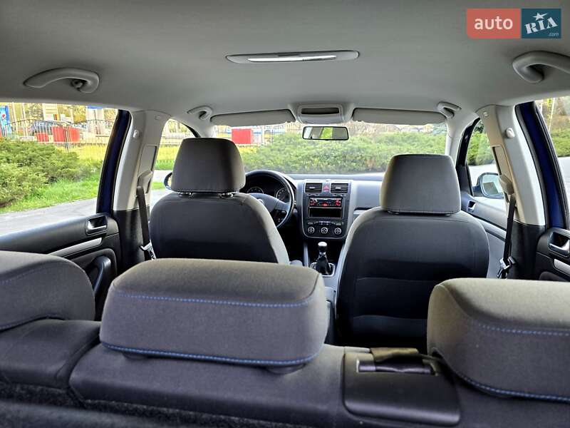 Хэтчбек Volkswagen Golf 2008 в Полтаве