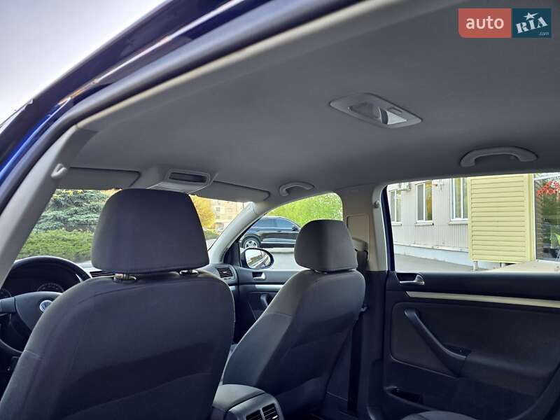 Хэтчбек Volkswagen Golf 2008 в Полтаве