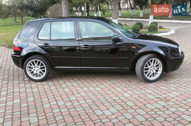 Хетчбек Volkswagen Golf 1997 в 