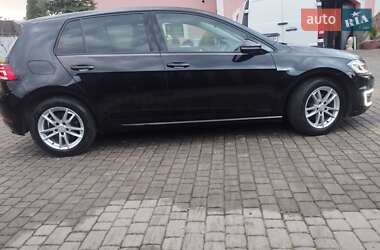 Хэтчбек Volkswagen Golf 2018 в 