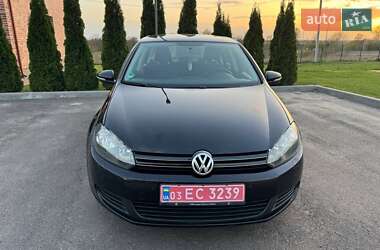 Хетчбек Volkswagen Golf 2009 в 