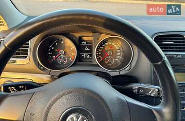 Хетчбек Volkswagen Golf 2009 в 