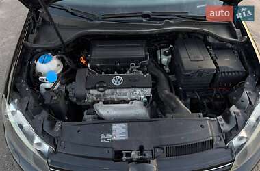 Хетчбек Volkswagen Golf 2009 в 