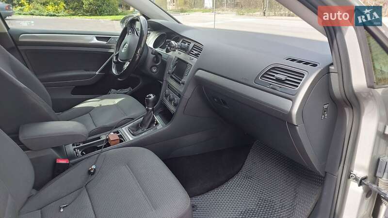 Універсал Volkswagen Golf 2014 в Трускавці