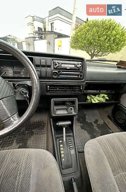 Хэтчбек Volkswagen Golf 1991 в 