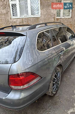Универсал Volkswagen Golf 2010 в 