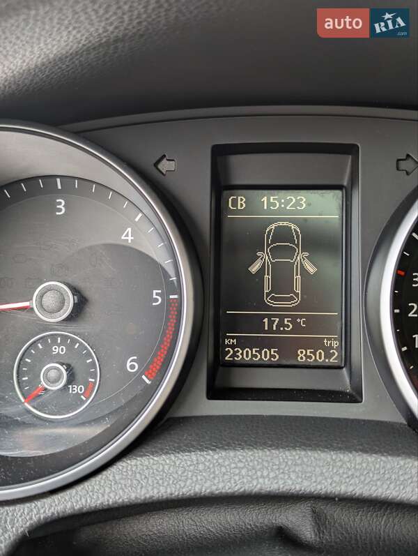 Универсал Volkswagen Golf 2011 в Черновцах