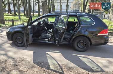 Універсал Volkswagen Golf 2009 в 