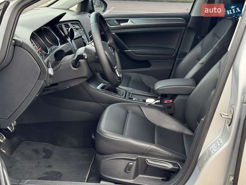 Універсал Volkswagen Golf 2013 в Ковелі