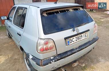 Хэтчбек Volkswagen Golf 1997 в 