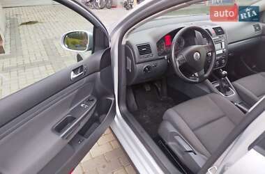 Хетчбек Volkswagen Golf 2007 в 