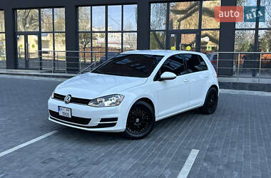 Хэтчбек Volkswagen Golf 2016 в 